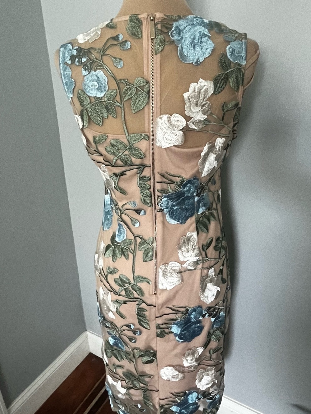 Calvin Klein Embroidered Floral Mesh Midi Dress Wedding Guest Size 10 - Picture 4 of 8
